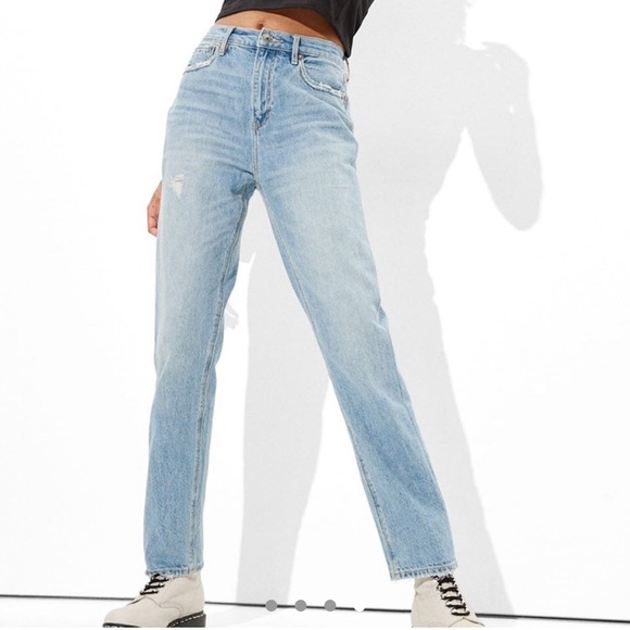 SOLD american eagle straight leg -crop mom jeans - Picture 3 of 4